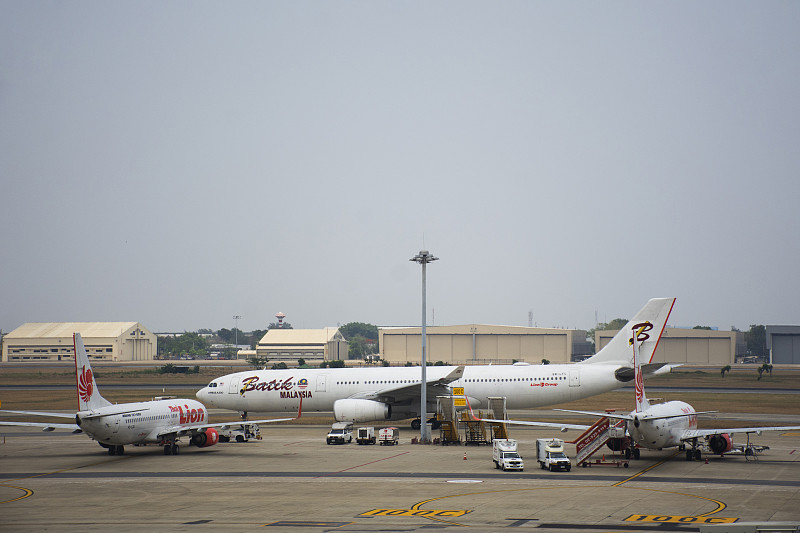 玉镯经过北京国际空运专线送达新加坡 玉镯经过北京国际空运专线送达新加坡
