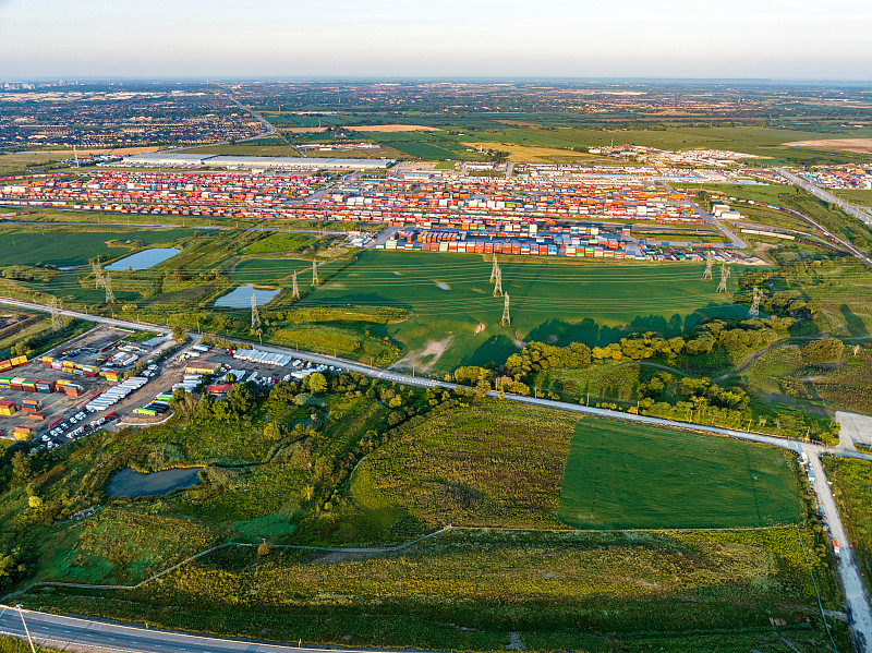 中国上海U盘采用空运门到门专线10天内送到新加坡