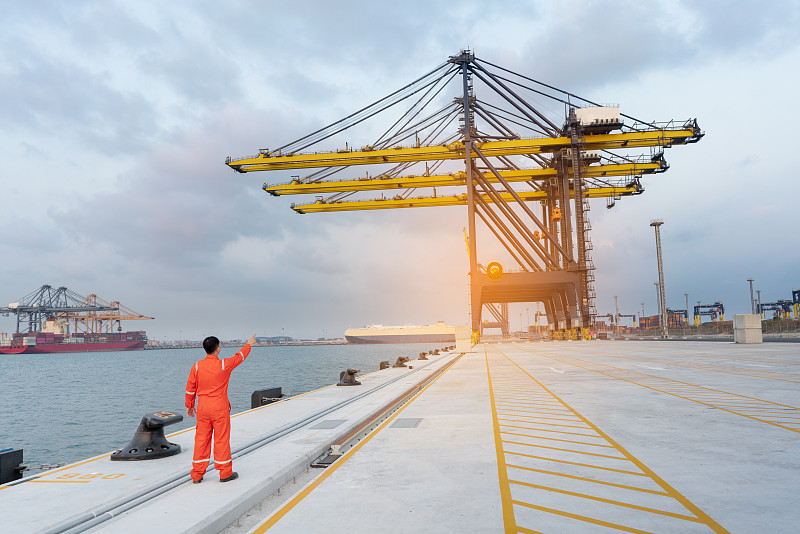 中国青岛到新加坡的洗衣机槽清洁剂采用国际空运15天内送到