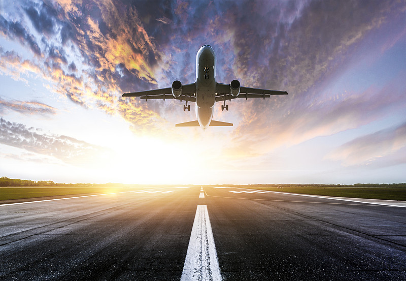 景观灯使用南京国际快递送到新加坡