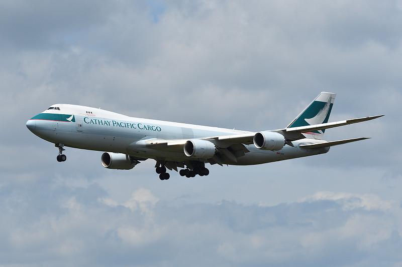 中国大连到新加坡的索尼降噪耳机使用加急空运13天速递到