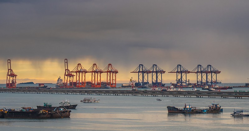 中国广州钢筋采用飞机运输6天内速递到新加坡