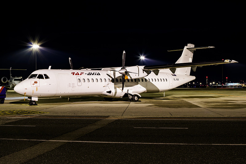 雪花酥运用中国上海海运托运至新加坡