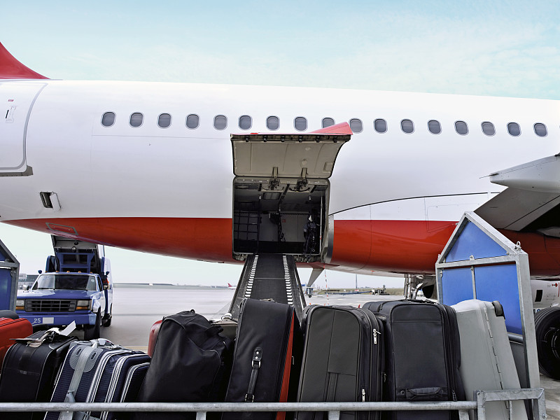 深圳镀铜板采用拼货空运8天内配送到新加坡