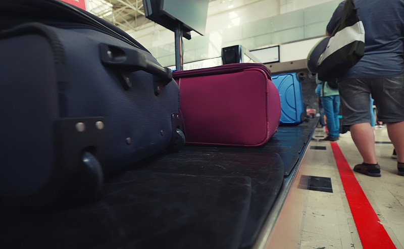 中国哈尔滨至新加坡的木制踢脚线采用航空快递8天内送达