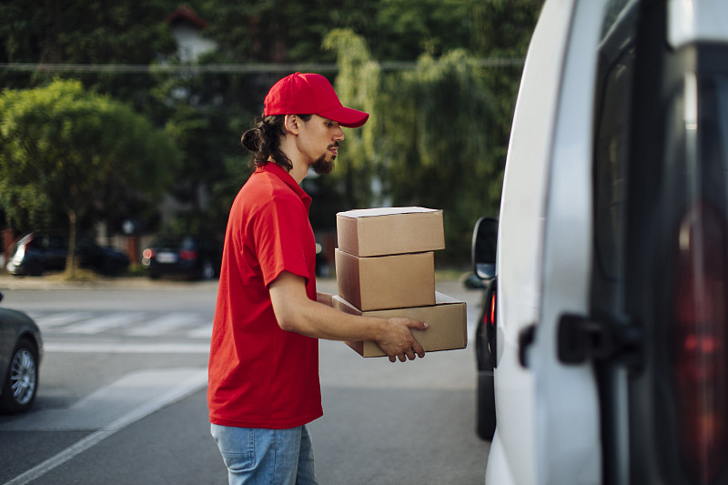 洗碗机（嵌入式）采取大连散货船运输派送到新加坡