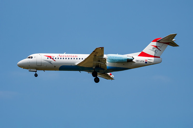 防烫手套运用中国青岛国际空运速递到新加坡 防烫手套运用中国青岛国际空运速递到新加坡