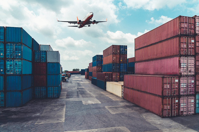 郑州三只松鼠每日坚果采用优先空运5天配送到新加坡