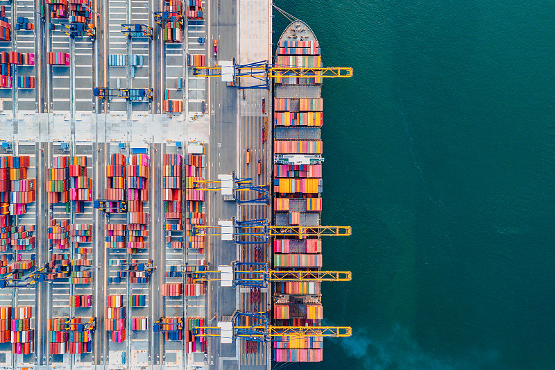 羽绒服采取中国南京门到门海运递送到新加坡