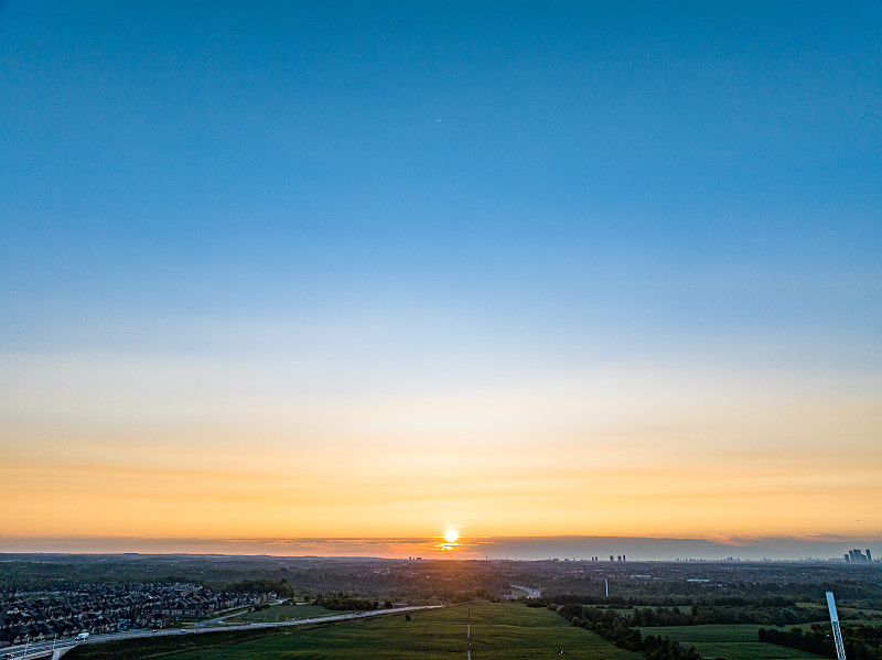 北京至新加坡的鱼泉榨菜采用加急空运5天配送到