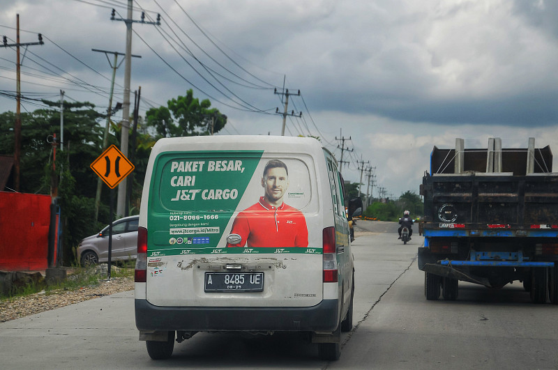 木制餐具（餐具盒、筷子架）利用天津整箱海运完整送达新加坡
