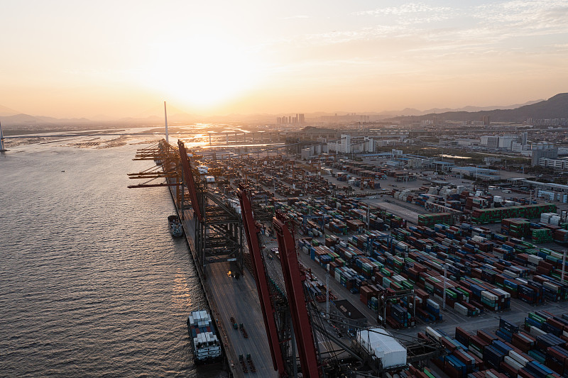 杯子借用武汉轮船运输配送到新加坡