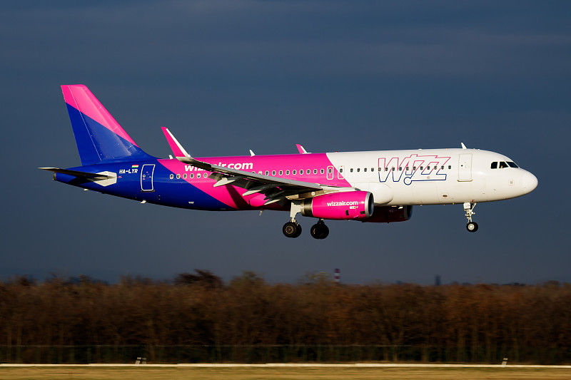 北京贵州酸汤粉采用空运物流专线7天速递到新加坡