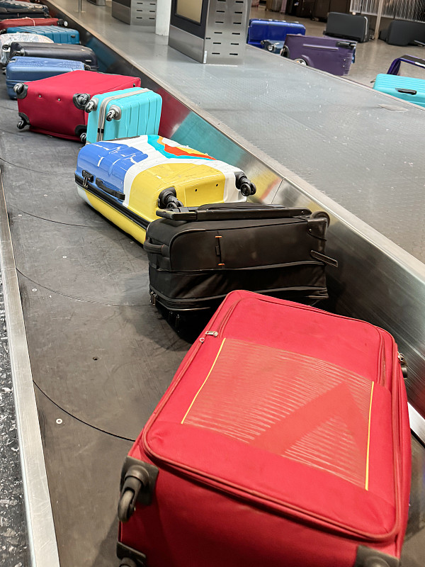 厦门智能手机采用空运快递8天内速递到新加坡