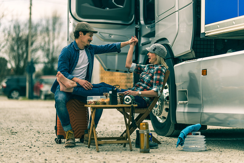母线槽采用台中海上运输运抵新加坡 母线槽采用台中海上运输运抵新加坡