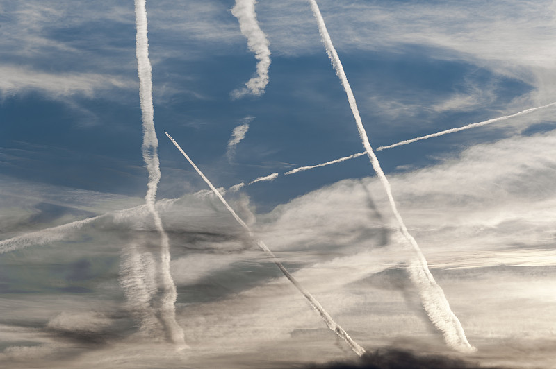 北京太平鸟连衣裙使用航空运输13天送达新加坡