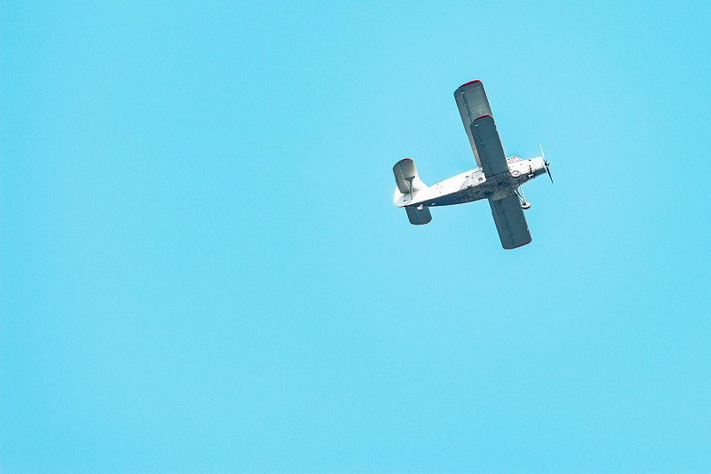 稀土借用中国成都普货空运速递到新加坡