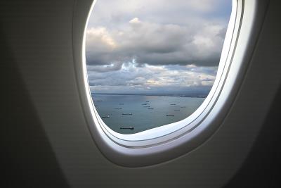 广州至新加坡的服装采用空运快递15天内送到