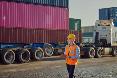 艺术品使用宁波港到港海运派送至新加坡
