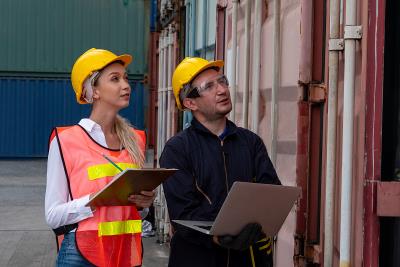 乌鲁木齐文具采用国际快递7天内配送到新加坡