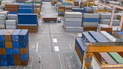 枕头/枕芯/记忆棉枕台中FCL海运派送到新加坡