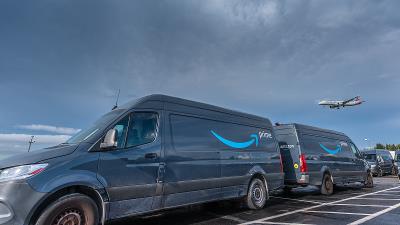 U盘应用中国青岛空运派送送达新加坡