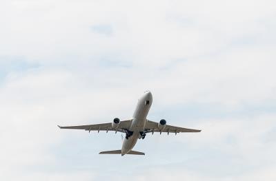 家电借助中国深圳航空运输送达新加坡