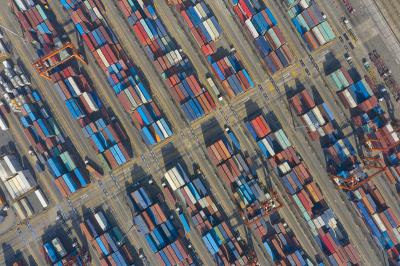 硅酸钙板经中国中山多式联运派送至新加坡