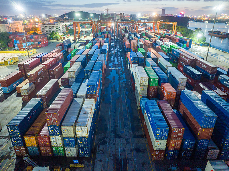 新疆到新加坡货运多少钱