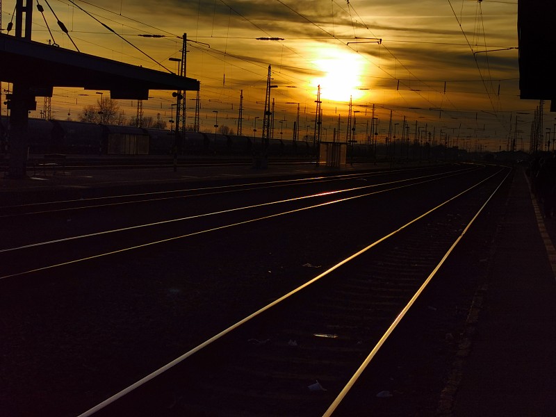 dhl国际快递查询官网(查询快递运单和包裹跟踪的方法)