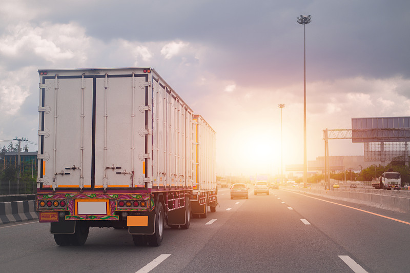 顺丰重货包裹怎么收费(各大快递重货收费标准)