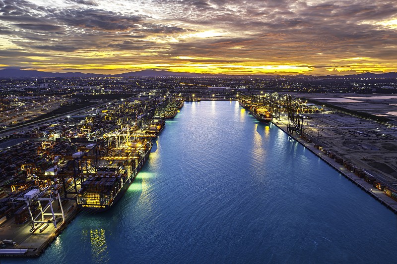 新加坡国际海运港口管理局改进举措取得成绩