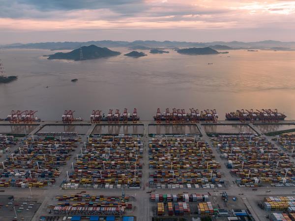 新加坡国际海运港口再度发生漏油事故